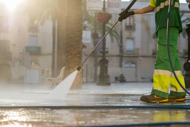 Best Roof Power Washing Services  in Fostoria, OH